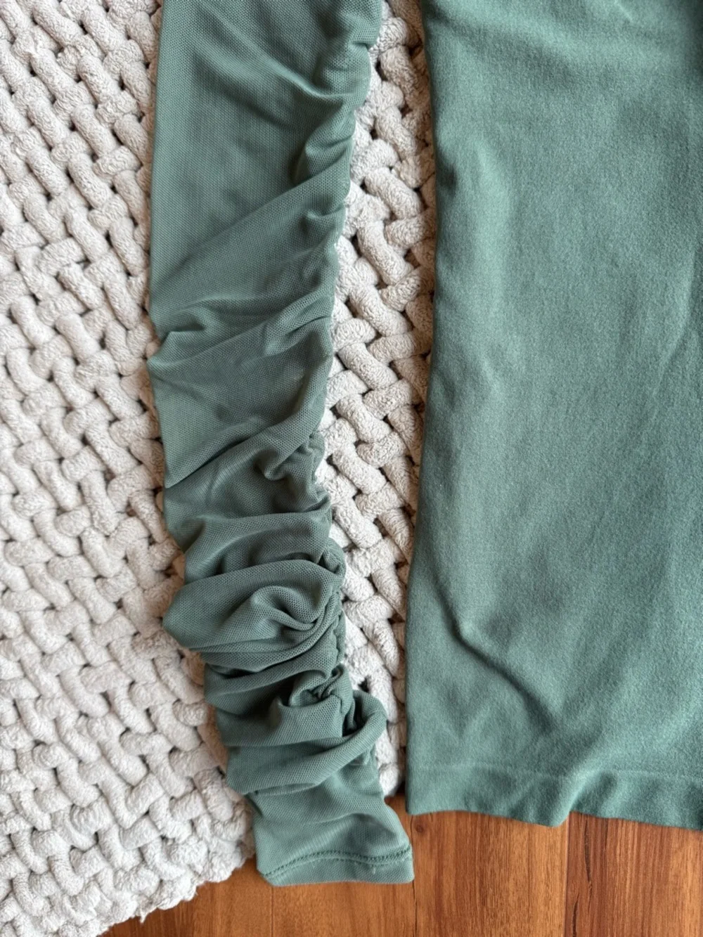 Intimately Free People | Scrunch Sleeve Seamless Mesh Top in Army Green | XS/S